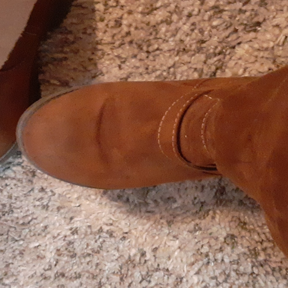 Brown boots - Picture 3 of 5